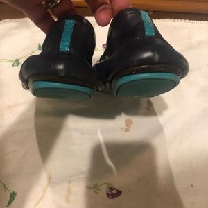 Well loved California Navy Tieks 7